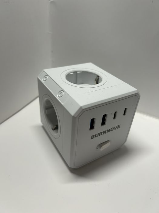 Wielofunkcyjne Gniazdo Kostkowe 8 w 1