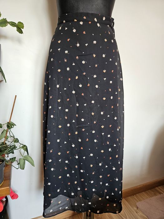 Spódnica długa na podszewce, szyta z półkoła