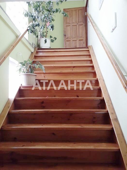 Продам 2 дома на одном участке в центре Ленпосёлка, 10 соток земли