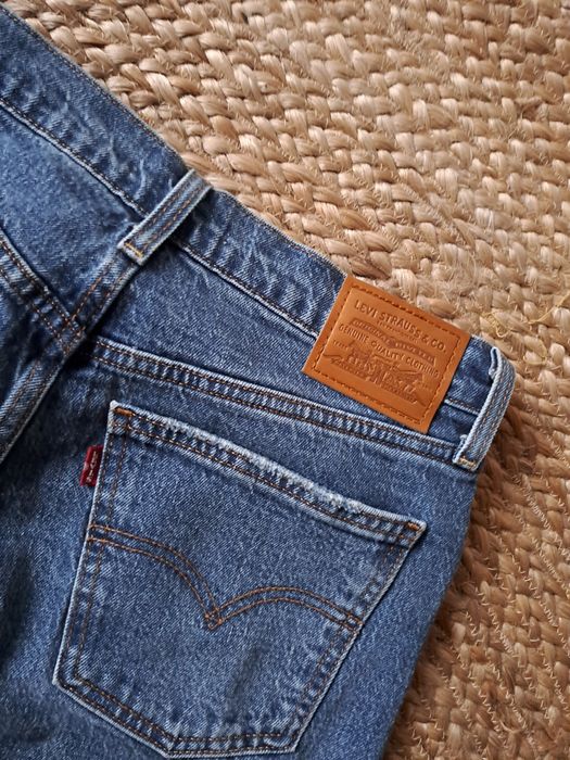 Spodnie  Levis Middy Straight 27x31 Premium.