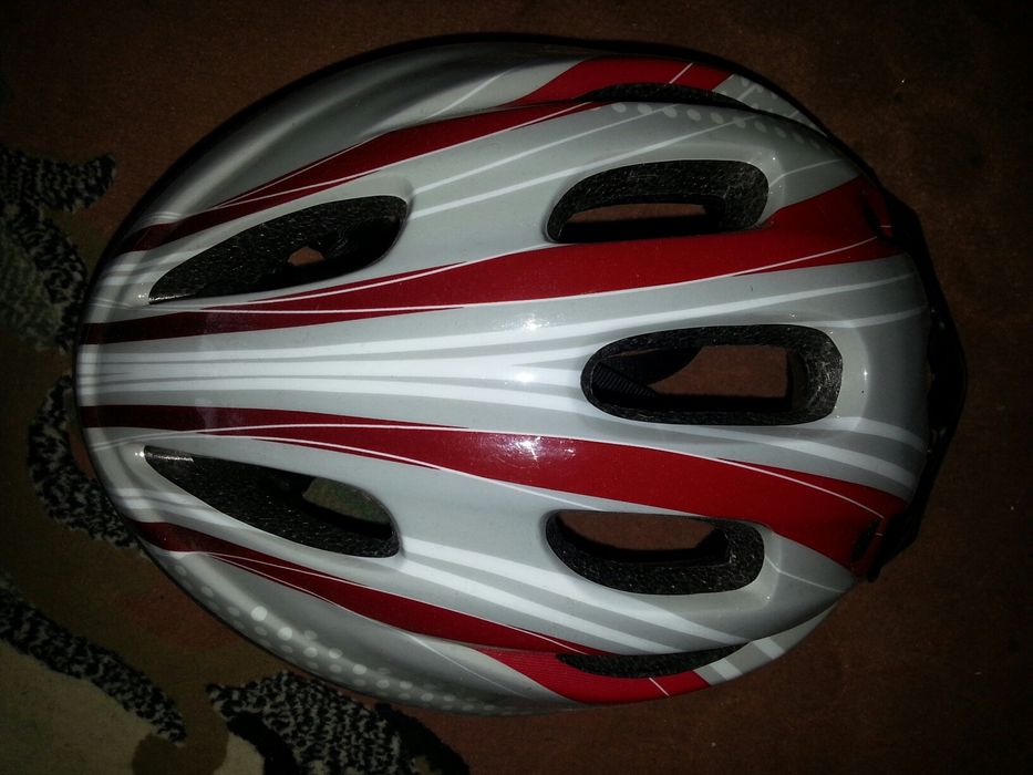 Nowy kask rowerowy.