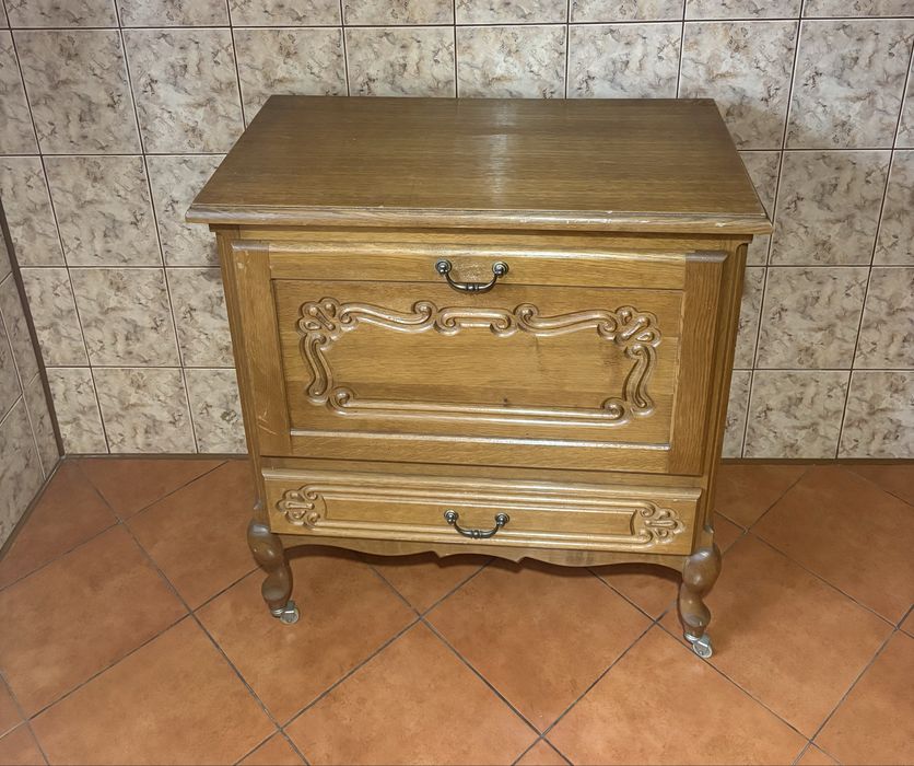 Barek w stylu ludwikowskim