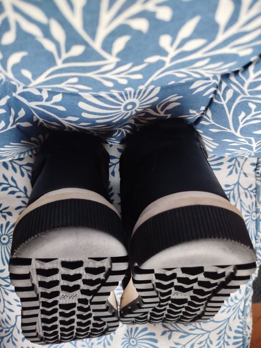 Botas impermeáveis pretas H&M tam 39
