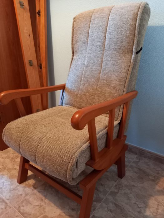 Cadeirão,  poltrona