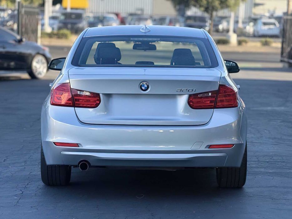 BMW 320I      2015