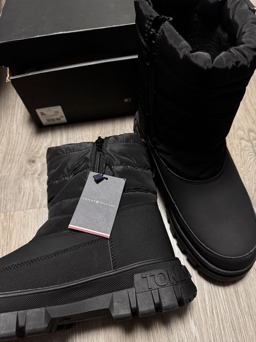 Снігоходи Tommy Hilfiger (нові)