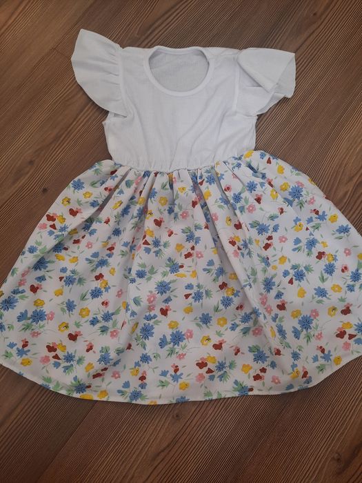 Сукня для дівчинки нова 104 розмір