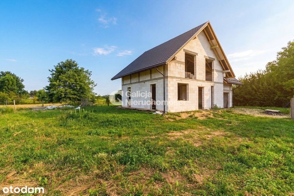 Dom z garażem, działka 10 arów. Pod Łańcutem -Kąty