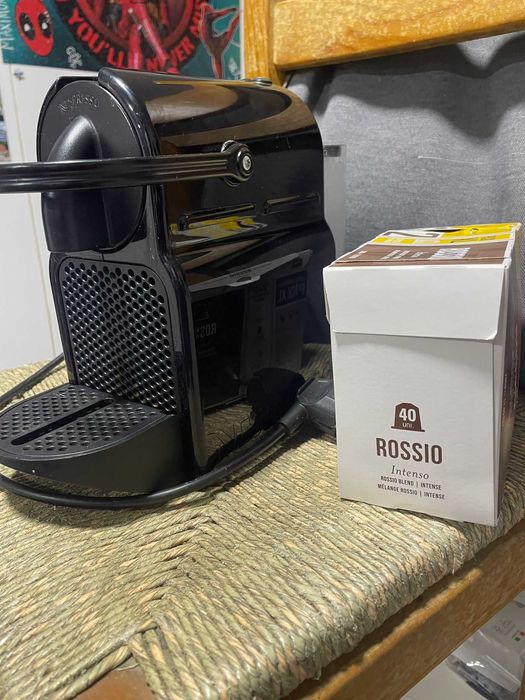 Máquina café Nespresso como nova