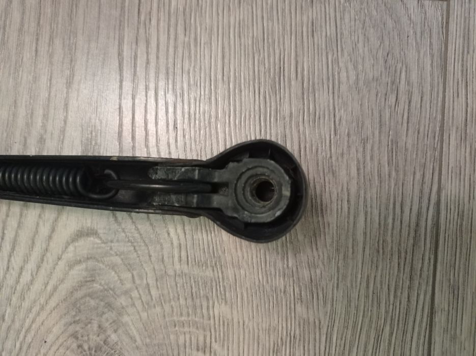Рычаг стеклоочистителя Гольф 2