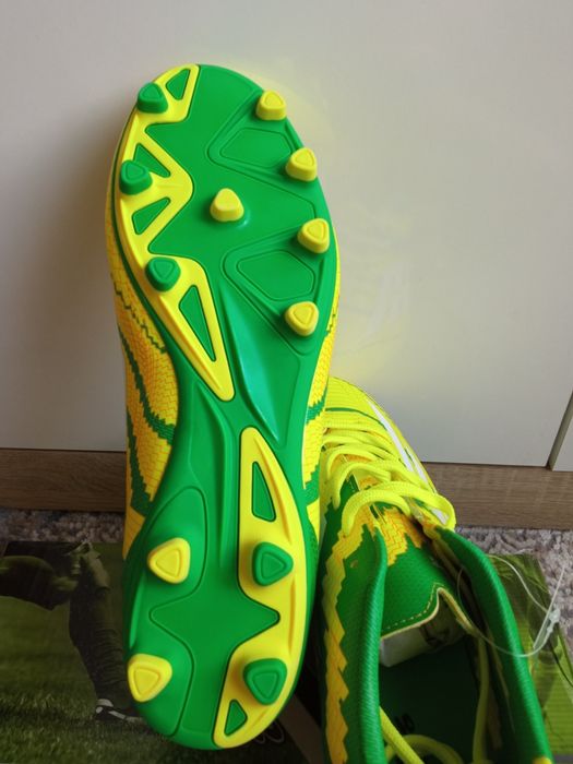 Gofc nowe buty sportowe męskie korki piłka nożna 44