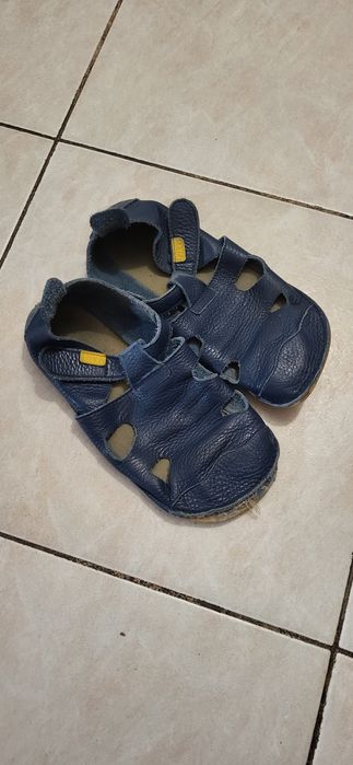 Skórzane sandały papcie dziecięce Tikki rozmiar 31