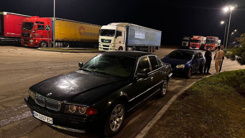 Продам легендарну бмв е38