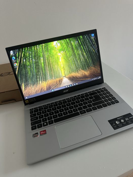 Acer Aspire 3 15 16GB Ryzen 7 AMD Radeon