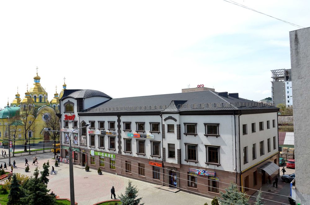 В оренду торгова площа 5 кв.м. в ТОЦ "Премьєр", (вул. Cоборна 94)