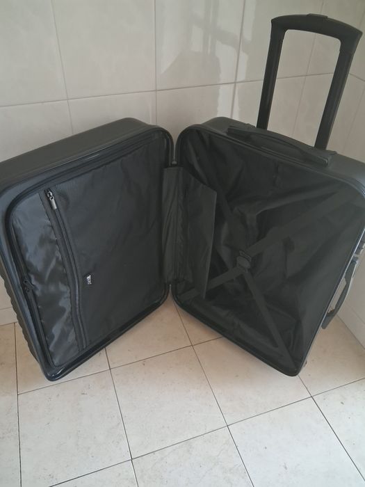 Mala de viagem .