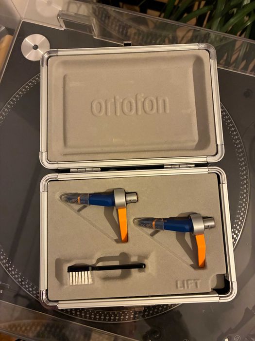 Cartucho para toca-discos Ortofon Concord DJ + case e escova