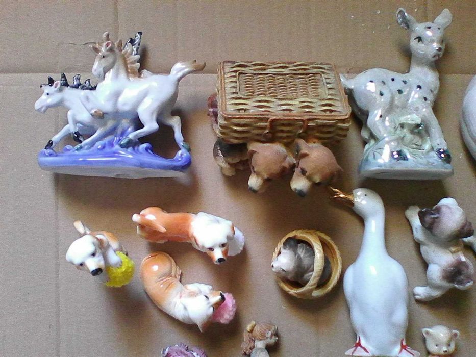 conjunto loiça alusiva a animais