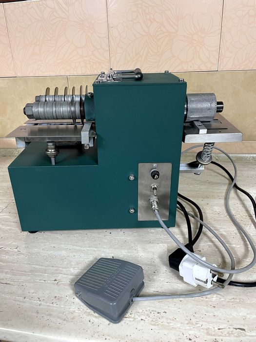 Машинка для нарізання смуг зі шкіри, верстат для порізки ременів