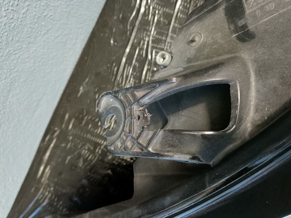 Farol direito Ford Explorer 19- / LB5B13W029GK