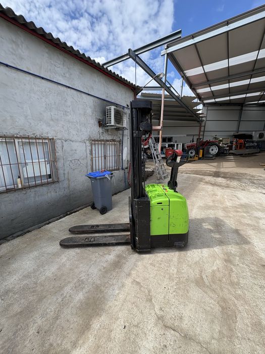 stacker torre tripla baterias novas