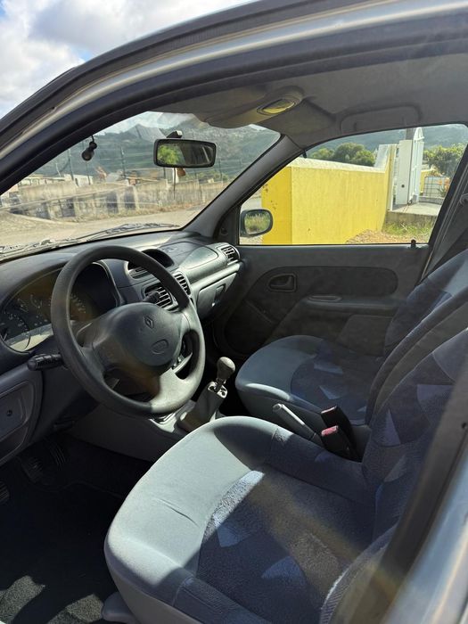 Renault clio 1.2 2001