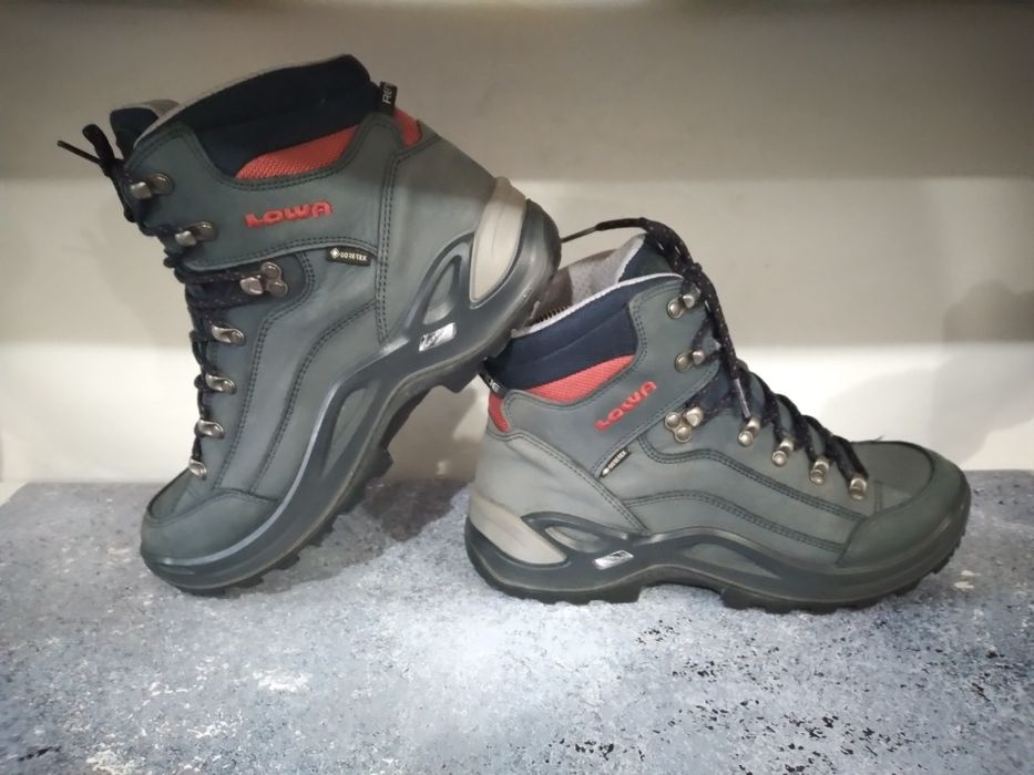 Оригінальні Ботінки трекингові LOWA Renegade GTX Mid  41 1/2  Нові