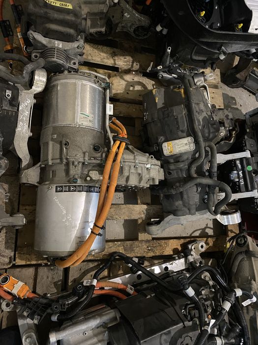 Двигун задній Tesla Model S Sport Perfomance