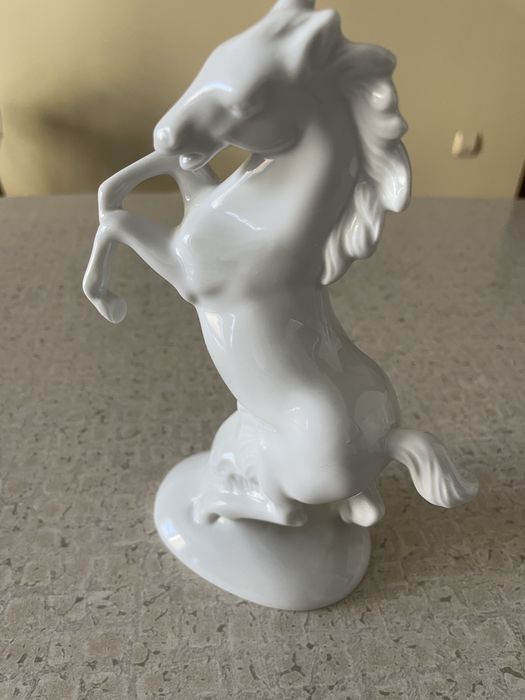 Статуетка кінь мустанг Graefenthal Germany
