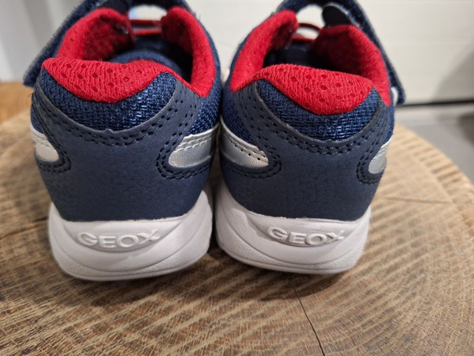 Nowe buty Geox  rozmiar 26
