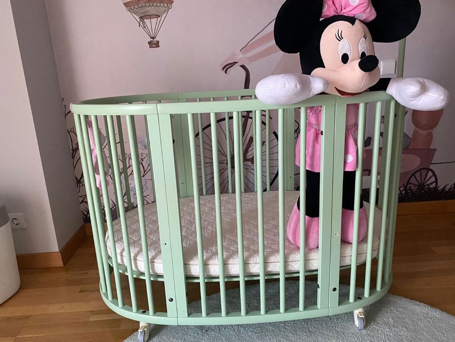 Berço e cama Stokke