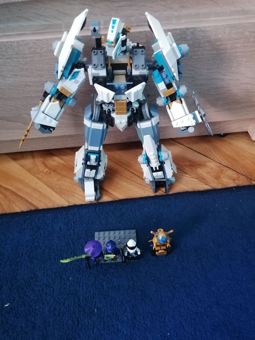 LEGO Ninjago Starcie tytanów Mech 71738
Zestaw nie jest komp