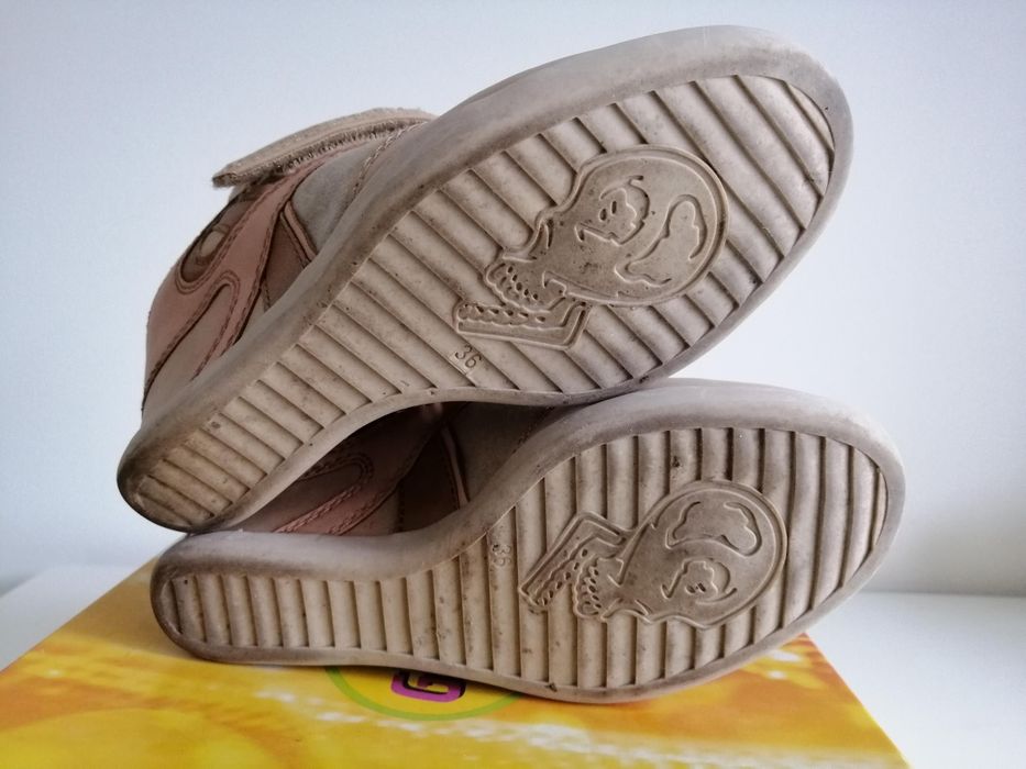 Sneakersy na koturnie 36