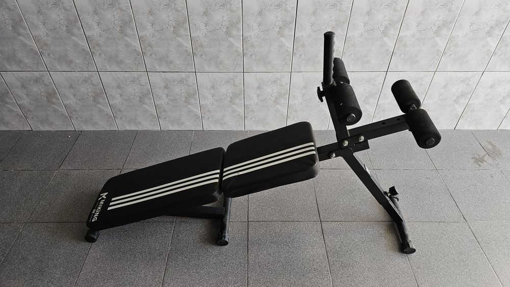 Banco de Musculação Ajustável com Apoio de Pernas – Dobrável