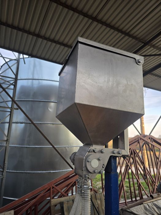 Podsiewacz mikroglanulatu nawozu aplikator  dozownik belem vydate