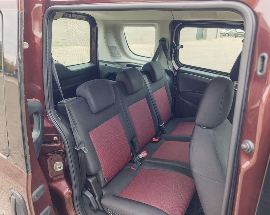 Fiat Doblo 2011 року