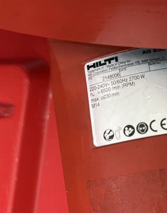 Штроборіз Hilti DC-EX 230/9 на базі болгарки  AG 230-27DB