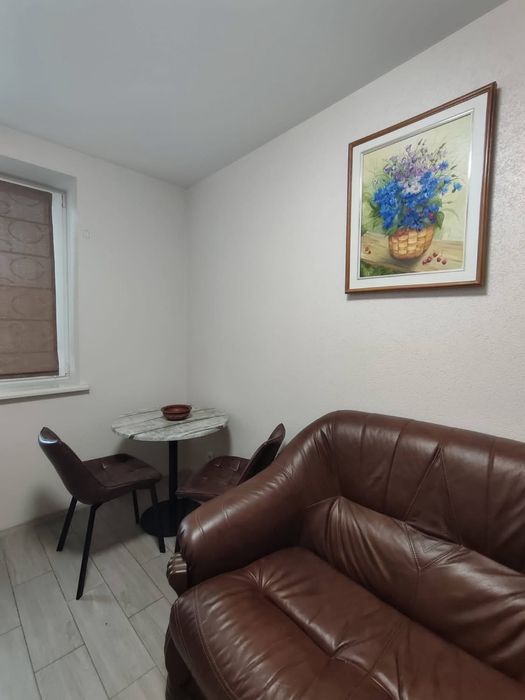 Квартира з меблями і технікою |