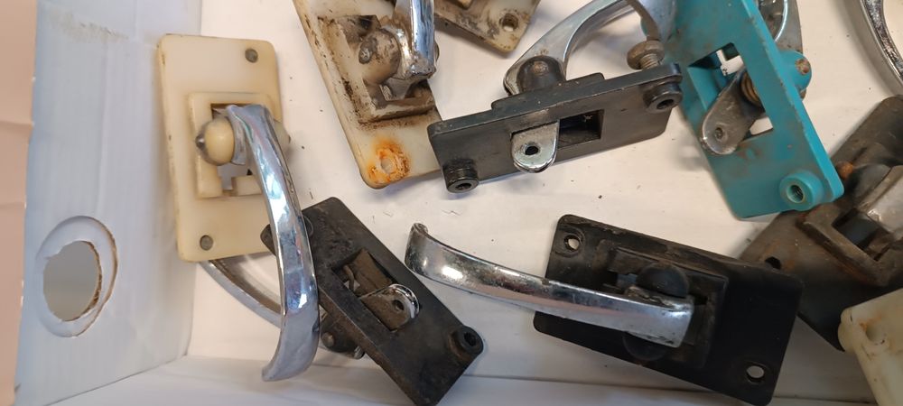 Fiat 126p 125p polonez klamki wewnętrzne chromowane używane stara prod