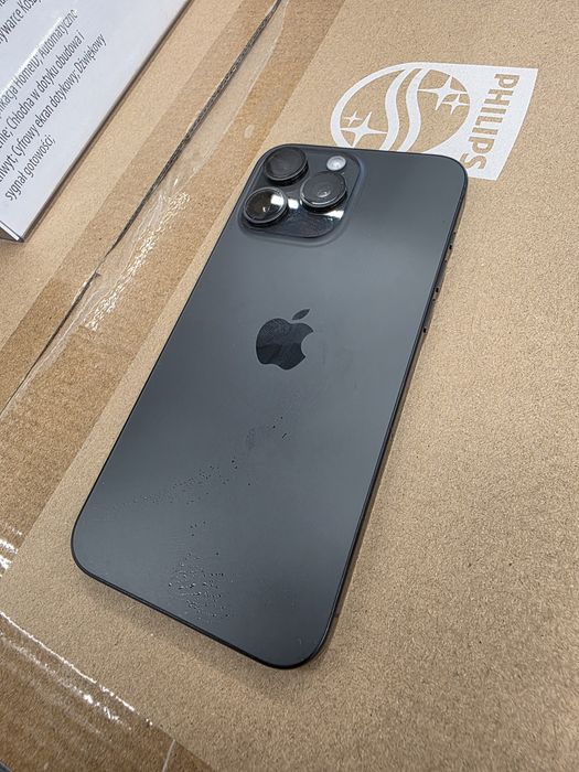 Iphone 15 pro max idealny jak noweczka bateria 98% folia