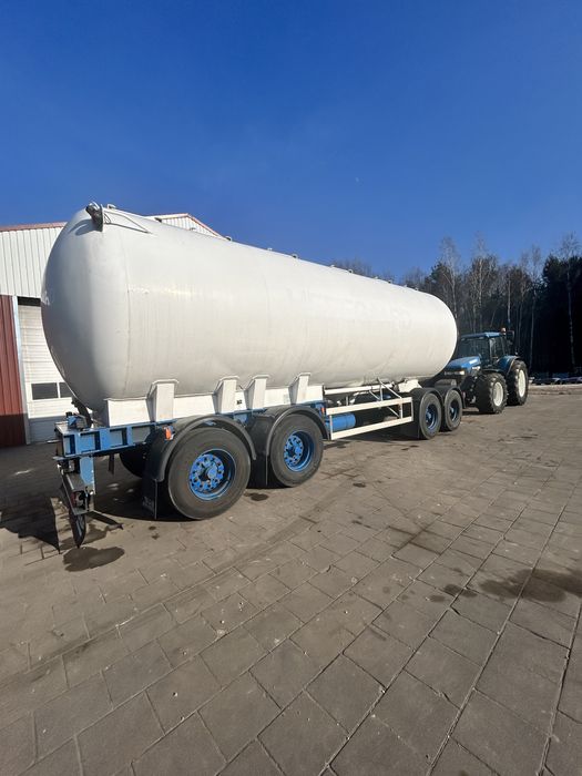 Przyczepa rolnicza do przewozu paszy