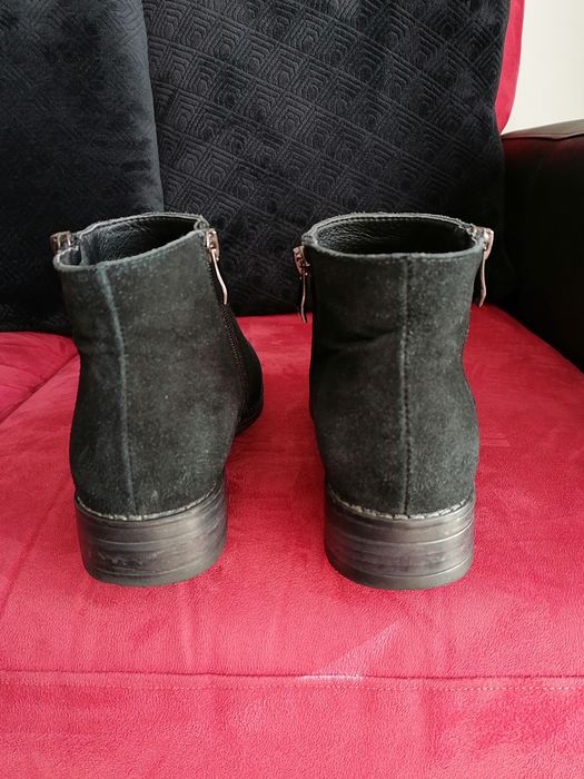 Botins Pretos Tam 37  Lindíssimos  ( Portes incluídos)