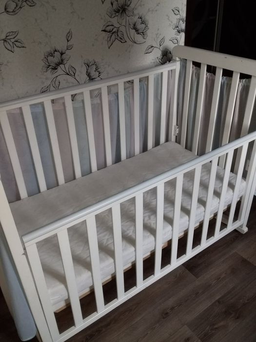 Продаётся детская кровать-манеж