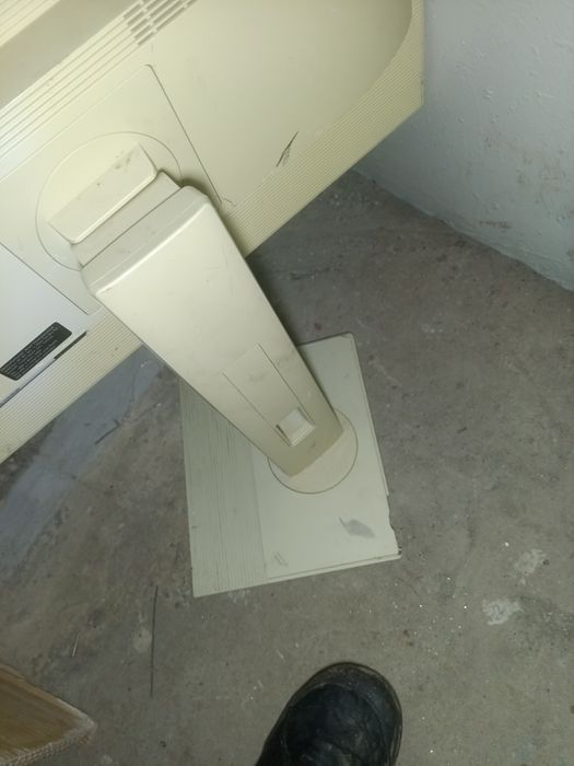 Монітор Acer работает