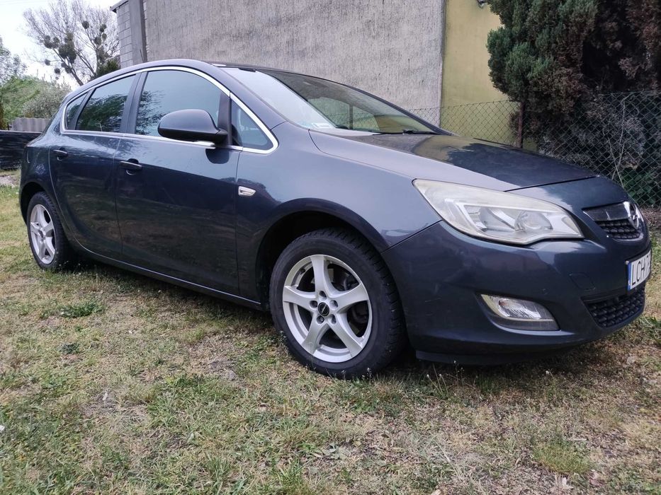 Opel Astra J, 2010, 2.0 diesel, 160 KM