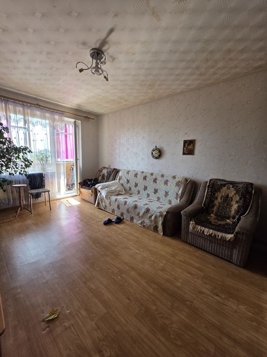 Продам двокімнатну квартиру біля парку