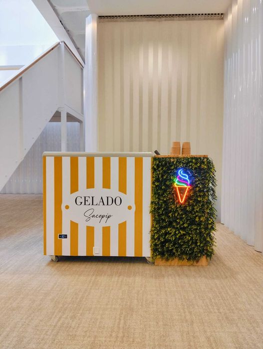 Carrinho de Pipocas, algodao doce, HotDogs, Crepes Suiços