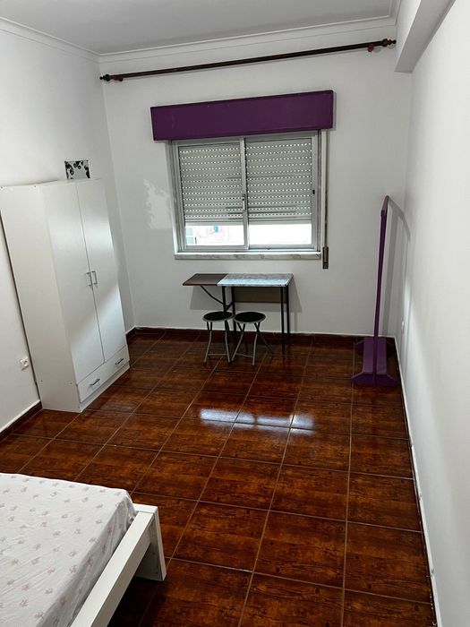 Quarto disponível casal ou solteiro