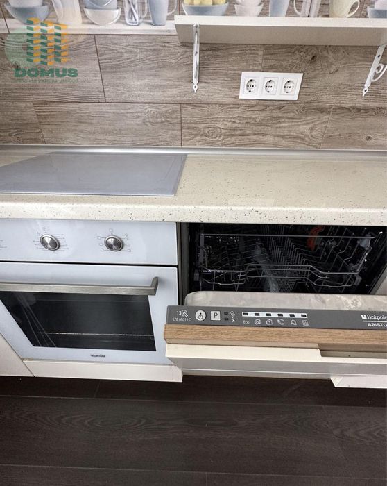 Продам 2-х комн ЖК Альтаир 2, Толбухина! С ремонтом, мебелью!