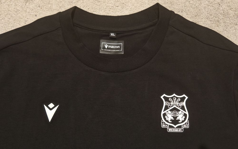 T-shirt Wrexham FC Preta tam. L / XL